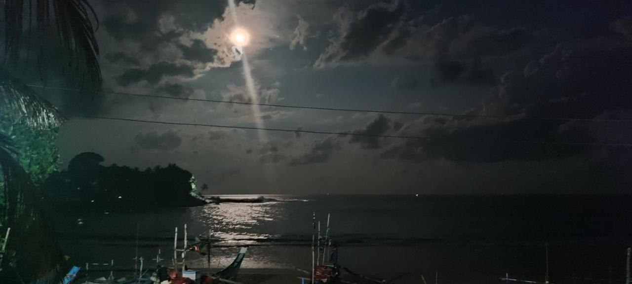 Kiralawella Beach Inn Matara Exteriér fotografie